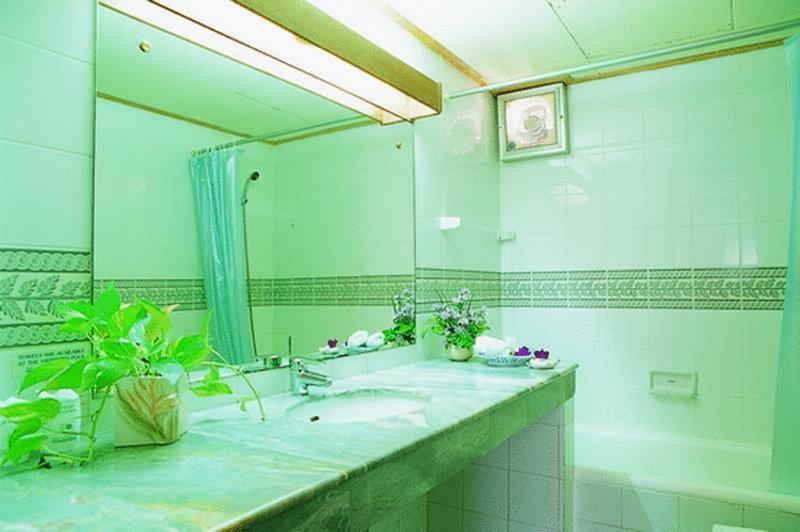 Palmeraie Beach Hotel, Rayong Ban Ang Екстер'єр фото